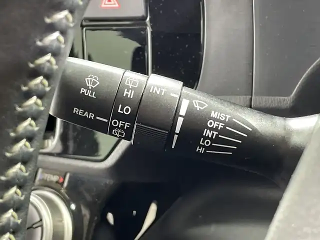 トヨタ アクア 神奈川県 2015(平27)年 5.7万km ライムホワイトパールクリスタルシャイン 純正ナビ【NSCP-W64】/AM　FM　ワンセグ　CD　SD　Bluetooth/ビルトインETC/バックカメラ/フロントドライブレコーダー/革巻ステアリング/ステアリングリモコン/クルーズコントロール/横滑り防止装置/ナビレディパッケージ/EV MODE/ECO MODE/電動格納ミラー/EVMODE/ISOFIX対応/フロアマット/モデリスタ15インチAW/ドアバイザー/スマートキー×2