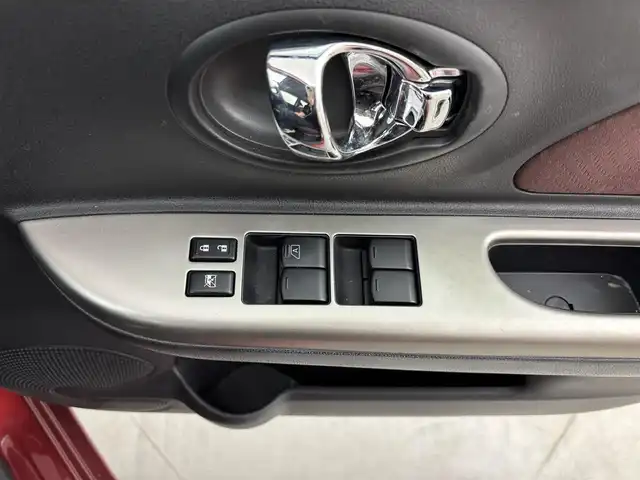 日産 マーチ 12S プラムインテリア 福岡県 2018(平30)年 6.8万km ラディアントレッド 純正ナビ／フルセグＴＶ／ＣＤ，ＤＶＤ　/バックカメラ　/ＥＴＣ　/リモコンキー　/横滑り防止装置　/電動格納式ドアミラー　/社外フロアマット　/ドアバイザー　/ＡＢＳ　/ＵＳＢ入力端子　/禁煙車　/マニュアルエアコン