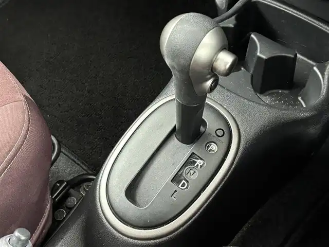 日産 マーチ 12S プラムインテリア 福岡県 2018(平30)年 6.8万km ラディアントレッド 純正ナビ／フルセグＴＶ／ＣＤ，ＤＶＤ　/バックカメラ　/ＥＴＣ　/リモコンキー　/横滑り防止装置　/電動格納式ドアミラー　/社外フロアマット　/ドアバイザー　/ＡＢＳ　/ＵＳＢ入力端子　/禁煙車　/マニュアルエアコン