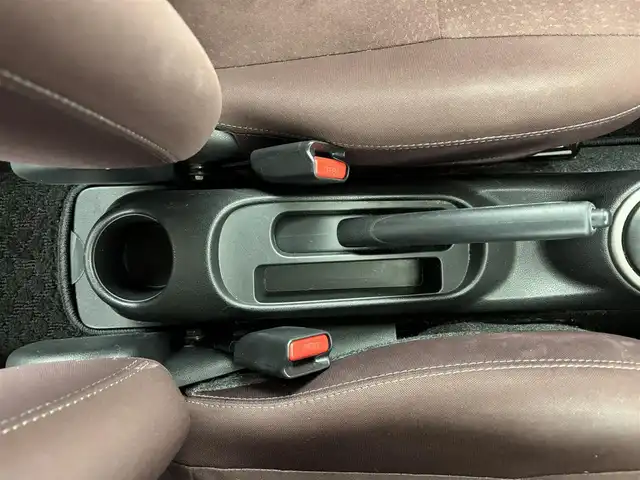 日産 マーチ 12S プラムインテリア 福岡県 2018(平30)年 6.8万km ラディアントレッド 純正ナビ／フルセグＴＶ／ＣＤ，ＤＶＤ　/バックカメラ　/ＥＴＣ　/リモコンキー　/横滑り防止装置　/電動格納式ドアミラー　/社外フロアマット　/ドアバイザー　/ＡＢＳ　/ＵＳＢ入力端子　/禁煙車　/マニュアルエアコン