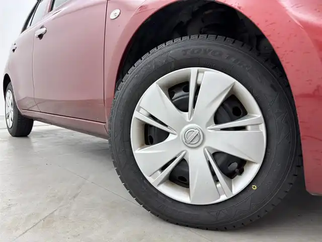 日産 マーチ 12S プラムインテリア 福岡県 2018(平30)年 6.8万km ラディアントレッド 純正ナビ／フルセグＴＶ／ＣＤ，ＤＶＤ　/バックカメラ　/ＥＴＣ　/リモコンキー　/横滑り防止装置　/電動格納式ドアミラー　/社外フロアマット　/ドアバイザー　/ＡＢＳ　/ＵＳＢ入力端子　/禁煙車　/マニュアルエアコン