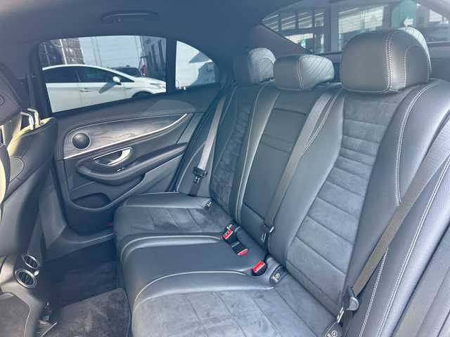 メルセデス・ベンツ Ｅ２５０ アバンギャルド スポーツ 愛知県 2017(平29)年 6.7万km オブシディアンブラック 純正ナビ/フルセグTV・SD・USB・Bluetooth/全方位モニター/バック・サイド・フロントカメラ/ブラインドスポットモニター（BSM)/アクティブレーンキープアシスト/追従式クルーズコントロール/アンビエントライト/パークトロニック/前後ドラレコ/ビルトインETC/前席パワーシート/前席シートメモリー機能付パワーシート/前席シートヒーター/パワーバックドア/パドルシフト/道路標識アシスト/横滑り防止システム/ステアリングスイッチ/アンビエントライト/インテリジェントライトシステム/オートライト/LEDヘッドライト/純正フロアマット/保証書/取扱説明書