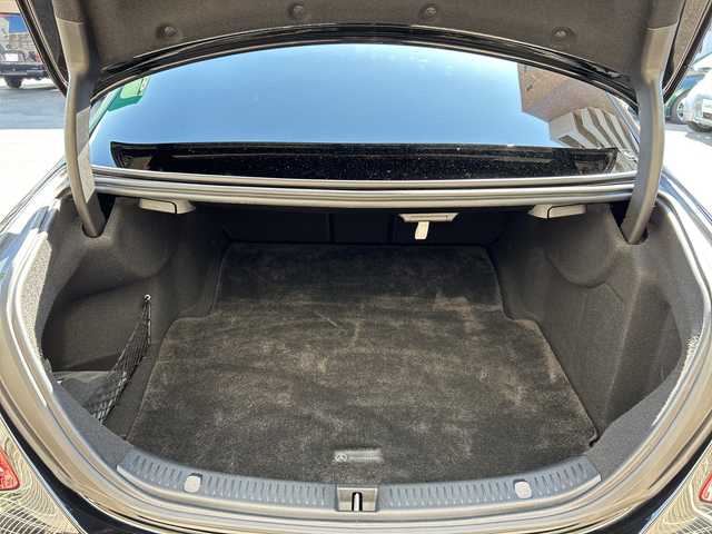 メルセデス・ベンツ Ｅ２５０ アバンギャルド スポーツ 愛知県 2017(平29)年 6.7万km オブシディアンブラック 純正ナビ/フルセグTV・SD・USB・Bluetooth/全方位モニター/バック・サイド・フロントカメラ/ブラインドスポットモニター（BSM)/アクティブレーンキープアシスト/追従式クルーズコントロール/アンビエントライト/パークトロニック/前後ドラレコ/ビルトインETC/前席パワーシート/前席シートメモリー機能付パワーシート/前席シートヒーター/パワーバックドア/パドルシフト/道路標識アシスト/横滑り防止システム/ステアリングスイッチ/アンビエントライト/インテリジェントライトシステム/オートライト/LEDヘッドライト/純正フロアマット/保証書/取扱説明書