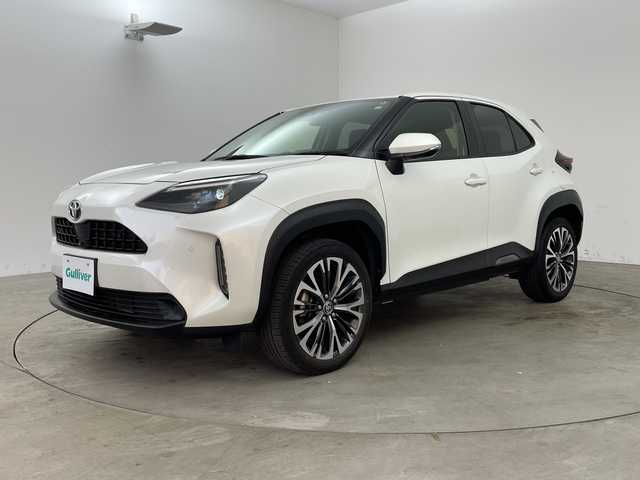トヨタ ヤリスクロス G 兵庫県 2020(令2)年 4.2万km ホワイトパールクリスタルシャイン ・純正ディスプレイオーディオ(ナビ/BT/USB/Miracast)/・全方位カメラ/・トヨタセーフティセンス/・プリクラッシュセーフティ/・レーントレーシングアシスト/・クリアランスソナー/・パーキングサポートブレーキ/・オートマチックハイビーム/・レーダークルーズコントロール/・ロードサインアシスト/・LEDヘッドライト/・純正ドライブレコーダー/・ビルトインETC/・純正19インチAW/・スペアタイヤ/・プッシュスタート/・スマートキー/・スペアキー