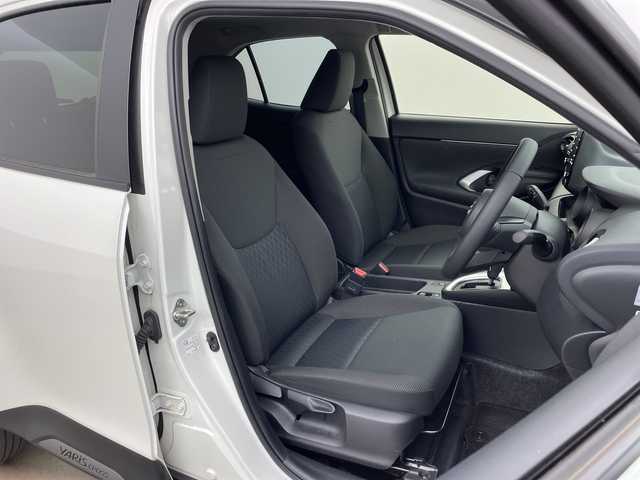 トヨタ ヤリスクロス G 兵庫県 2020(令2)年 4.2万km ホワイトパールクリスタルシャイン ・純正ディスプレイオーディオ(ナビ/BT/USB/Miracast)/・全方位カメラ/・トヨタセーフティセンス/・プリクラッシュセーフティ/・レーントレーシングアシスト/・クリアランスソナー/・パーキングサポートブレーキ/・オートマチックハイビーム/・レーダークルーズコントロール/・ロードサインアシスト/・LEDヘッドライト/・純正ドライブレコーダー/・ビルトインETC/・純正19インチAW/・スペアタイヤ/・プッシュスタート/・スマートキー/・スペアキー