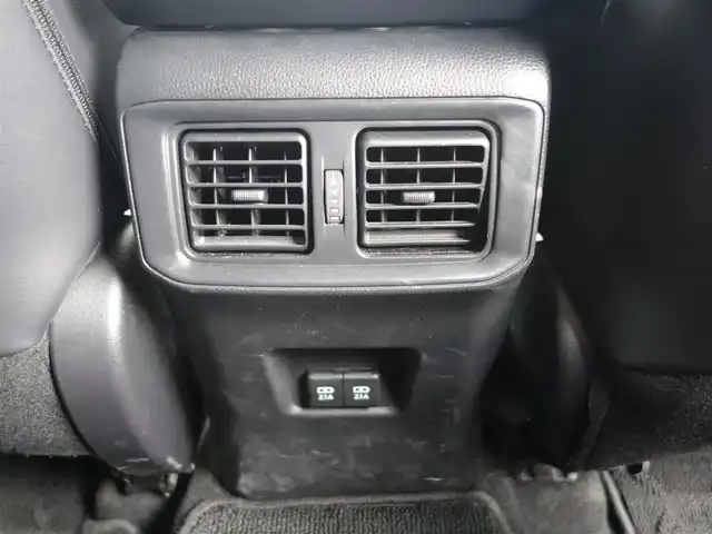 トヨタ ＲＡＶ４ アドベンチャー オフロードPKG 静岡県 2022(令4)年 4.2万km アティチュードブラックマイカ 《アドベンチャーオフロードパッケージ》/ダイナミックトルクベクタリング4WD/ワンオーナー／禁煙車/車検R9年9月26日/セーフティセンス/　・プリクラッシュセーフティ/　・レーダークルーズコントロール/　・オートマチックハイビーム/　・ロードアシストサイン/ブラインドスポットモニター/パーキングサポートブレーキ/ダウンヒルアシスト/ダイヤル式マルチテレインセレクト/9インチディスプレイオーディオ/　AM.FM/USB/AppleCarPlay/Android audio/パノラミックビューモニター/ビルトインETC/純正フラットドライブレコーダー/防眩ミラー/レッドスチッチ入り合皮スポーティシート/前席シートヒーター／ベンチレーション/運転席パワーシート/左右独立エアコン/スマートキー／プッシュスタート/3灯式LEDヘッドライト/純正18インチブラックアルミホイル/純正フロアマット／カーゴハードマット/取扱説明書／保証書