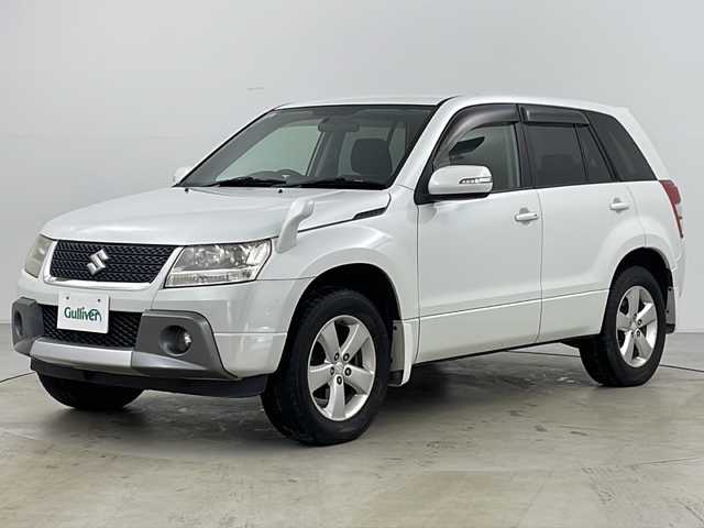 スズキ エスクード XG 秋田県 2010(平22)年 8.9万km パールホワイト ・4WD/・社外ナビ&CD&DVD&TV&SD/・バックカメラ/・クルーズコントロール/・前席シートヒーター/・ETC/・純正フロアマット/・オートライト/・HIDヘッドライト/・スマートキー/・スペアキー/・積込社外AW付サマータイヤ積込