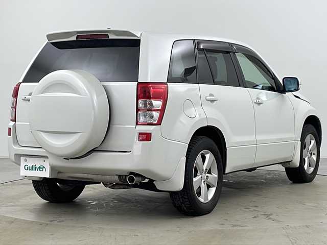 スズキ エスクード XG 秋田県 2010(平22)年 8.9万km パールホワイト ・4WD/・社外ナビ&CD&DVD&TV&SD/・バックカメラ/・クルーズコントロール/・前席シートヒーター/・ETC/・純正フロアマット/・オートライト/・HIDヘッドライト/・スマートキー/・スペアキー/・積込社外AW付サマータイヤ積込