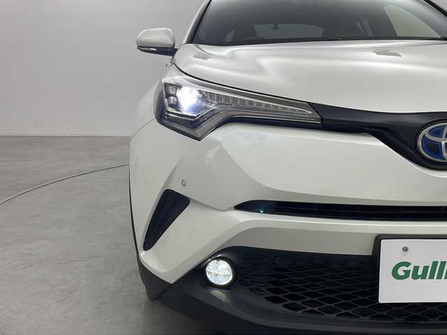 トヨタ Ｃ－ＨＲ G LEDエディション 群馬県 2018(平30)年 2.3万km ホワイトパールクリスタルシャイン 純正ナビ　バックカメラ　前後ドラレコ　ビルトインＥＴＣ　ハーフレザー　シートヒーター　アダプティブクルーズコントロール　衝突被害軽減ブレーキ　ＢＳＭ　レーンアシスト　ＬＥＤライト　オートライト　禁煙車
