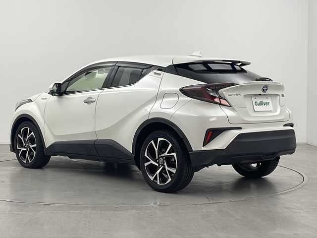 トヨタ Ｃ－ＨＲ G LEDエディション 群馬県 2018(平30)年 2.3万km ホワイトパールクリスタルシャイン 純正ナビ　バックカメラ　前後ドラレコ　ビルトインＥＴＣ　ハーフレザー　シートヒーター　アダプティブクルーズコントロール　衝突被害軽減ブレーキ　ＢＳＭ　レーンアシスト　ＬＥＤライト　オートライト　禁煙車