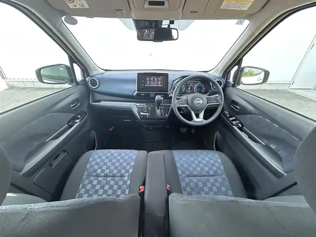日産 デイズ ハイウェイスターX 愛媛県 2022(令4)年 1.6万km ホワイトパール 純正ディスプレイオーディオ/Bluetooth/アイドリングストップ/アラウンドビューモニター/フロント/バックソナー/ドラレコ前後/ETC/LEDオートライト/純正14インチAW/純正フロアマット/USB入力端子/ABS/横滑り防止機能/プッシュスタート/ベンチシート/カーテンエアバッグ/スマートキー/パワーステアリング/パワーウィンドウ