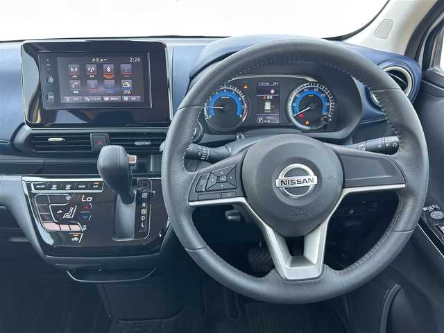 日産 デイズ ハイウェイスターX 愛媛県 2022(令4)年 1.6万km ホワイトパール 純正ディスプレイオーディオ/Bluetooth/アイドリングストップ/アラウンドビューモニター/フロント/バックソナー/ドラレコ前後/ETC/LEDオートライト/純正14インチAW/純正フロアマット/USB入力端子/ABS/横滑り防止機能/プッシュスタート/ベンチシート/カーテンエアバッグ/スマートキー/パワーステアリング/パワーウィンドウ