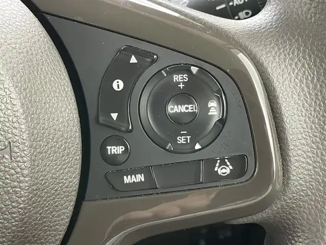 ホンダ Ｎ ＢＯＸ L 岡山県 2023(令5)年 2.2万km プレミアムサンライトホワイトパール ワンオーナー/Honda SENSING	/・衝突軽減ブレーキ	/・オートハイビーム	/・誤発進抑制機能	/・後方誤発進抑制機能	/・路外逸脱警報機能	/・アダプティブクルーズコントロール	/・車線維持支援システム			/純正メモリナビゲーション		/【フルセグ/Bluetooth/DVD/MSV】		/バックカメラ	/ビルトインETC		/LEDヘッドライト（AUTO機能付き）		/シートヒーター		/横滑り防止機能				/車線逸脱防止システム		/社外ドライブレコーダー			/スマートキー	/プッシュスタート		/コーナーセンサー(リアのみ)			/フロアマット
