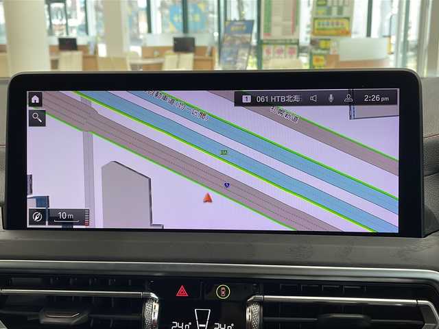ＢＭＷ Ｘ４ M40i 道央・札幌 2021(令3)年 2.6万km アルピンホワイトⅢ ・4WD/・純正ナビ/フルセグTV/BT/・全方位カメラ/・ドライブレコーダー/・パワーバックドア/・インテリジェントセーフティ/・正面衝突警告/・側面衝突警告/・車線逸脱警告/・車線変更警告/・アダプティブクルーズコントロール/・パーキングセンサー/・パドルシフト/・横滑り防止/・アイドリングストップ/・ETC/・LEDヘッドライト/・革シート/・前席パワーシート/・前席シートヒーター/・プッシュスタート/・スマートキー