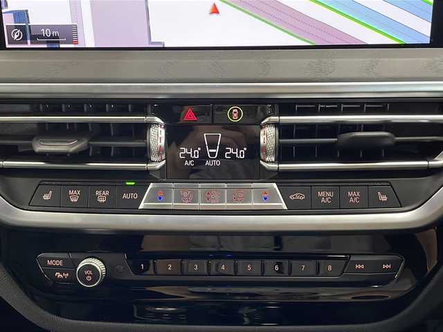 ＢＭＷ Ｘ４ M40i 道央・札幌 2021(令3)年 2.6万km アルピンホワイトⅢ ・4WD/・純正ナビ/フルセグTV/BT/・全方位カメラ/・ドライブレコーダー/・パワーバックドア/・インテリジェントセーフティ/・正面衝突警告/・側面衝突警告/・車線逸脱警告/・車線変更警告/・アダプティブクルーズコントロール/・パーキングセンサー/・パドルシフト/・横滑り防止/・アイドリングストップ/・ETC/・LEDヘッドライト/・革シート/・前席パワーシート/・前席シートヒーター/・プッシュスタート/・スマートキー