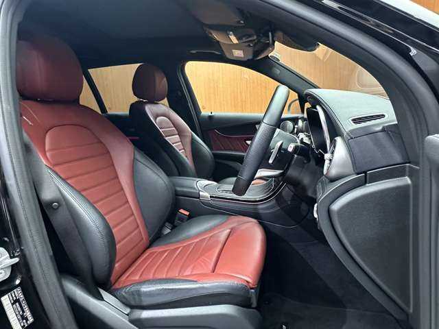 メルセデス・ベンツ ＧＬＣ２２０ d 4マチック AMGライン 千葉県 2020(令2)年 4.6万km オブシディアンブラック レザーエクスクルーシブＰＫＧ　/ＳＲ　/赤革シート　/ＡＣＣ　/ナビ　/ＴＶ　/Ｂｌｕｅｔｏｏｔｈ接続　/３６０°　/ＨＵＤ　/シートヒーター　/電動リアゲート　/衝突軽減Ｂ　/ＢＳＭ　/ＬＫＡ　/ＥＴＣ　/禁煙車