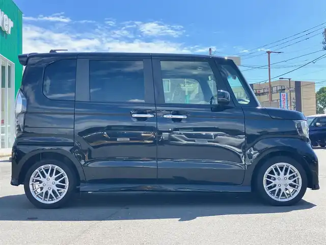 ホンダ Ｎ ＢＯＸ カスタム L ターボ 静岡県 2021(令3)年 3.8万km クリスタルブラックパール エンジンスタートボタン/取扱説明書/パワーステアリング/パワーウィンドウ/パドルシフト/アイドリングストップ/スマートキー/スペアキー1本/オートエアコン/クルーズコントロール/USB入力端子/純正ETC2.0/バックカメラ/純正ナビ（CD/DVD/BT/フルセグ）/純正ドライブレコーダー前後/ベンチシート/純正フロアマット/ハーフレザーシート/D席N席シートヒーター/両側パワースライドドア/純正アルミホイール/ABS/横滑り防止装置/コーナーセンサー/レーンキープアシスト/盗難防止装置/オートライト/オートマチックハイビーム/LEDヘッドライト/W+サイドエアバック/衝突軽減システム/カーテンエアバック/ホンダセンシング/電動パーキングブレーキ