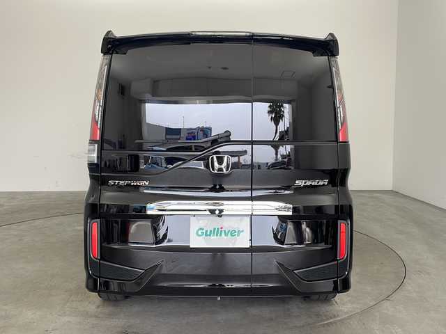 ホンダ ステップワゴン スパーダ ホンダセンシング 兵庫県 2018(平30)年 6.6万km プレミアムスパークルブラックパール ・わくわくゲート/・ナビ装着用スペシャルパッケージ/・ETC車載器(ナビゲーション連動)/・純正9インチナビ/CD/DVD/BT/SD/USB/HDMI/TV・/・フリップダウンモニター/・パドルシフト/・ドライブレコーダー/・バックカメラ/・Honda SENSING/・衝突軽減ブレーキ/・誤発進抑制機能/・歩行者事故低減ステアリング/・路外逸脱抑制機能/・アダプティブ・クルーズ・コントロール/・車線維持支援システム/・先行車発進お知らせ機能/・標識認識機能/・両側パワースライドドア/・純正16インチアルミホイール/・LEDヘッドライト/・Hondaスマートキーシステム