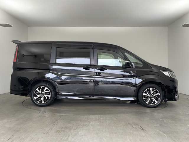 ホンダ ステップワゴン スパーダ ホンダセンシング 兵庫県 2018(平30)年 6.6万km プレミアムスパークルブラックパール ・わくわくゲート/・ナビ装着用スペシャルパッケージ/・ETC車載器(ナビゲーション連動)/・純正9インチナビ/CD/DVD/BT/SD/USB/HDMI/TV・/・フリップダウンモニター/・パドルシフト/・ドライブレコーダー/・バックカメラ/・Honda SENSING/・衝突軽減ブレーキ/・誤発進抑制機能/・歩行者事故低減ステアリング/・路外逸脱抑制機能/・アダプティブ・クルーズ・コントロール/・車線維持支援システム/・先行車発進お知らせ機能/・標識認識機能/・両側パワースライドドア/・純正16インチアルミホイール/・LEDヘッドライト/・Hondaスマートキーシステム