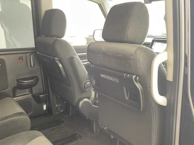 ホンダ ステップワゴン スパーダ ホンダセンシング 兵庫県 2018(平30)年 6.6万km プレミアムスパークルブラックパール ・わくわくゲート/・ナビ装着用スペシャルパッケージ/・ETC車載器(ナビゲーション連動)/・純正9インチナビ/CD/DVD/BT/SD/USB/HDMI/TV・/・フリップダウンモニター/・パドルシフト/・ドライブレコーダー/・バックカメラ/・Honda SENSING/・衝突軽減ブレーキ/・誤発進抑制機能/・歩行者事故低減ステアリング/・路外逸脱抑制機能/・アダプティブ・クルーズ・コントロール/・車線維持支援システム/・先行車発進お知らせ機能/・標識認識機能/・両側パワースライドドア/・純正16インチアルミホイール/・LEDヘッドライト/・Hondaスマートキーシステム