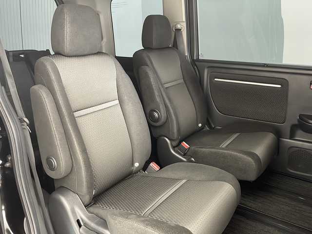 ホンダ ステップワゴン スパーダ ホンダセンシング 兵庫県 2018(平30)年 6.6万km プレミアムスパークルブラックパール ・わくわくゲート/・ナビ装着用スペシャルパッケージ/・ETC車載器(ナビゲーション連動)/・純正9インチナビ/CD/DVD/BT/SD/USB/HDMI/TV・/・フリップダウンモニター/・パドルシフト/・ドライブレコーダー/・バックカメラ/・Honda SENSING/・衝突軽減ブレーキ/・誤発進抑制機能/・歩行者事故低減ステアリング/・路外逸脱抑制機能/・アダプティブ・クルーズ・コントロール/・車線維持支援システム/・先行車発進お知らせ機能/・標識認識機能/・両側パワースライドドア/・純正16インチアルミホイール/・LEDヘッドライト/・Hondaスマートキーシステム