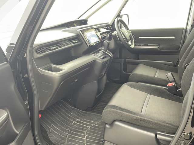 ホンダ ステップワゴン スパーダ ホンダセンシング 兵庫県 2018(平30)年 6.6万km プレミアムスパークルブラックパール ・わくわくゲート/・ナビ装着用スペシャルパッケージ/・ETC車載器(ナビゲーション連動)/・純正9インチナビ/CD/DVD/BT/SD/USB/HDMI/TV・/・フリップダウンモニター/・パドルシフト/・ドライブレコーダー/・バックカメラ/・Honda SENSING/・衝突軽減ブレーキ/・誤発進抑制機能/・歩行者事故低減ステアリング/・路外逸脱抑制機能/・アダプティブ・クルーズ・コントロール/・車線維持支援システム/・先行車発進お知らせ機能/・標識認識機能/・両側パワースライドドア/・純正16インチアルミホイール/・LEDヘッドライト/・Hondaスマートキーシステム