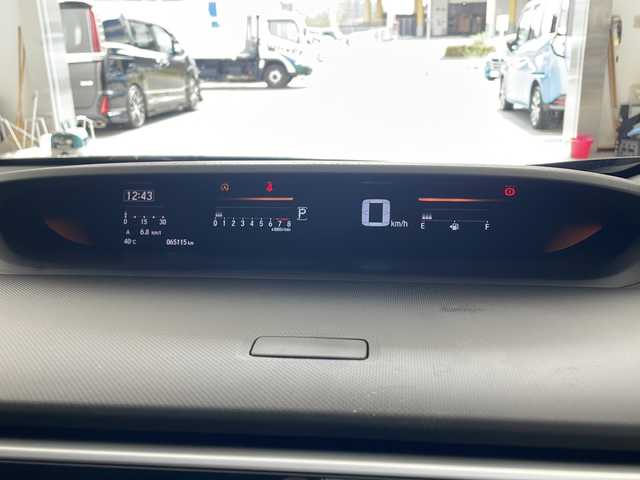 ホンダ ステップワゴン スパーダ ホンダセンシング 兵庫県 2018(平30)年 6.6万km プレミアムスパークルブラックパール ・わくわくゲート/・ナビ装着用スペシャルパッケージ/・ETC車載器(ナビゲーション連動)/・純正9インチナビ/CD/DVD/BT/SD/USB/HDMI/TV・/・フリップダウンモニター/・パドルシフト/・ドライブレコーダー/・バックカメラ/・Honda SENSING/・衝突軽減ブレーキ/・誤発進抑制機能/・歩行者事故低減ステアリング/・路外逸脱抑制機能/・アダプティブ・クルーズ・コントロール/・車線維持支援システム/・先行車発進お知らせ機能/・標識認識機能/・両側パワースライドドア/・純正16インチアルミホイール/・LEDヘッドライト/・Hondaスマートキーシステム