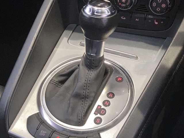 アウディ ＴＴクーペ 2．0 TFSI クワトロ 東京都 2009(平21)年 8.2万km アイビスホワイト 純正HDDナビ/【フルセグ・DVD再生可・CD】/バックカメラ/ETC/４WD/前席パワーシート・シートヒーター/パドルシフト/オートライト/純正フロアマット/リモコンキー/新車保証書/取扱説明書