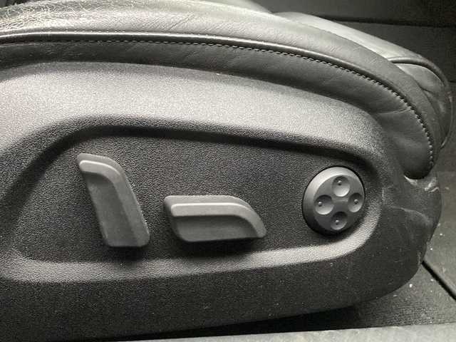 アウディ ＴＴクーペ 2．0 TFSI クワトロ 東京都 2009(平21)年 8.2万km アイビスホワイト 純正HDDナビ/【フルセグ・DVD再生可・CD】/バックカメラ/ETC/４WD/前席パワーシート・シートヒーター/パドルシフト/オートライト/純正フロアマット/リモコンキー/新車保証書/取扱説明書