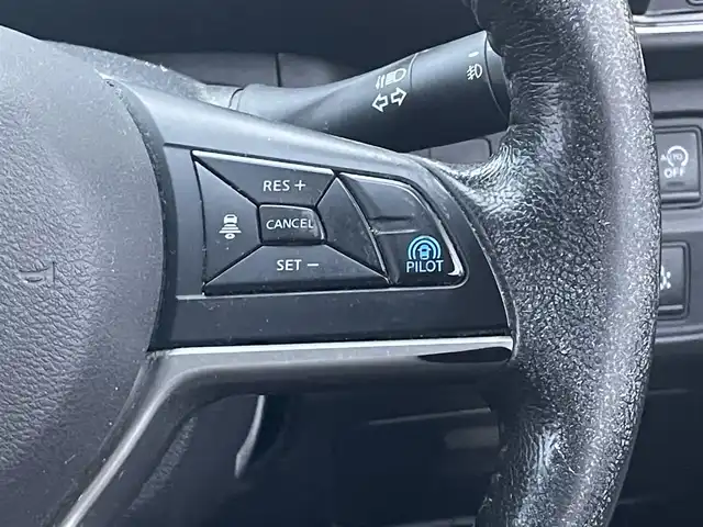 日産 セレナ ハイウェイスター 埼玉県 2017(平29)年 13.7万km ブリリアントホワイトパール (株)IDOMが運営する【じしゃロン川越店】の自社ローン専用車両になります。こちらは現金またはオートローンご利用時の価格です。自社ローンご希望の方は別途その旨お申付け下さい/純正メモリナビ（MM516D-L）/アラウンドビューモニター/フルセグ/Bluetooth/プロパイロット/デジタルインナーミラー/フリップダウンモニター/両側パワースライドドア/純正１６インチホイール/ＬＥＤ/オートライト/ドラレコ/ＥＴＣ