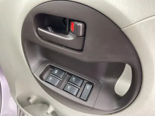 トヨタ パッソ X 群馬県 2013(平25)年 5.7万km グレイッシュパープルメタリックオパール ４ＷＤ　純正オーディオ　ＣＤ　ラジオ　ハロゲンヘッドライト　ヘットライトレベライザー　電動格納ミラー　社外アルミホイール　純正フロアマット　バニティミラー　ＡＢＳ ドアバイザー リモコンキー 禁煙車