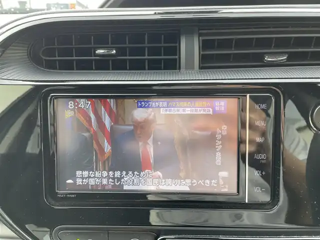 トヨタ アクア 三重県 2019(令1)年 12.5万km ダークブルーマイカ 登録時124570km/禁煙車/純正ナビ/（AM/FM/TV/Bluetooth）/フルセグTV/バックカメラ/ビルトインETC/ステアリングスイッチ/オートライト/プリクラッシュセーフティ/レーンディパーチャーアラート/コーナーセンサー/純正フロアマット/純正アルミ/プッシュスタート/スペアキー