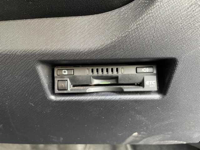 トヨタ アクア 愛知県 2019(令1)年 12.5万km ダークブルーマイカ (株)IDOMが運営する【じしゃロン名古屋鳴海店】の自社ローン専用車両になりますこちらは現金またはオートローンご利用時の価格です。自社ローンご希望の方は別途その旨お申付け下さい/登録時124570km/禁煙車/純正ナビ/（AM/FM/TV/Bluetooth）/フルセグTV/バックカメラ/ビルトインETC/ステアリングスイッチ/オートライト/プリクラッシュセーフティ/レーンディパーチャーアラート/コーナーセンサー/純正フロアマット/純正アルミ/プッシュスタート/スペアキー