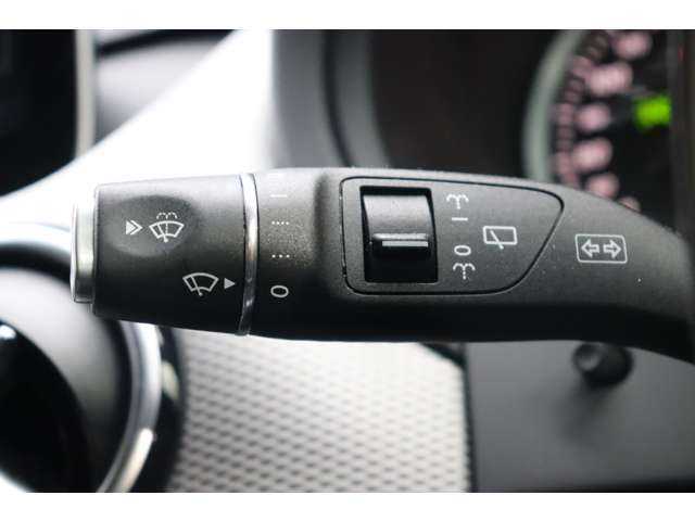 メルセデス・ベンツ Ｂ１８０ 大分県 2019(平31)年 2.9万km コスモスブラック 取扱説明書/アダプティブクルーズコントロール/ブラインドスポットモニター/パナメリカーナグリル/純正ナビ/ＣａｒＰｌａｙ/地デジ/Bluetooth/バックカメラ/ハーフレザー/シートヒーター/パワーシート/ＬＥＤヘッドライト/オートハイビーム/アンビエントライト/パドルシフト/純正１７インチＡＷ/社外ドライブレコーダー前後（SN-TW84）/ＥＴＣ