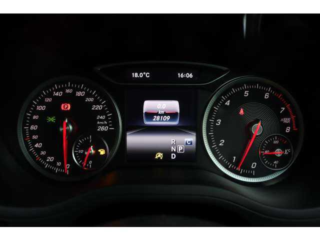 メルセデス・ベンツ Ｂ１８０ 大分県 2019(平31)年 2.9万km コスモスブラック 取扱説明書/アダプティブクルーズコントロール/ブラインドスポットモニター/パナメリカーナグリル/純正ナビ/ＣａｒＰｌａｙ/地デジ/Bluetooth/バックカメラ/ハーフレザー/シートヒーター/パワーシート/ＬＥＤヘッドライト/オートハイビーム/アンビエントライト/パドルシフト/純正１７インチＡＷ/社外ドライブレコーダー前後（SN-TW84）/ＥＴＣ