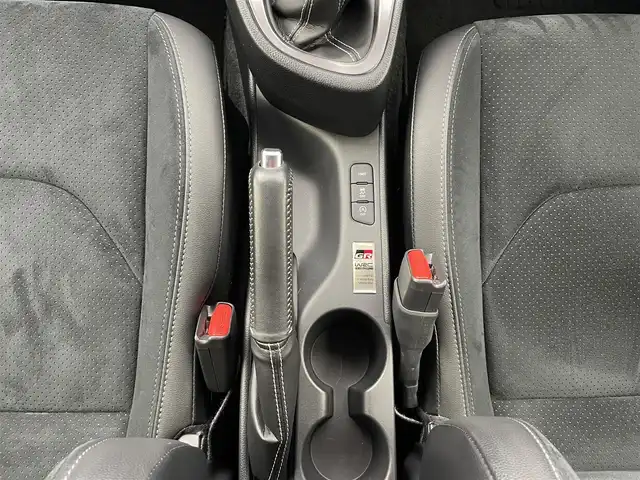 トヨタ ＧＲヤリス RZ ハイパフォーマンス 宮城県 2021(令3)年 4.1万km パール 純正ナビ/・BT接続/フルセグTV/・Mira cast/USB入力/JBLプレミアムサウンド/トヨタセーフティセンス/・ブラインドスポットモニター/・レーントレーシングアシスト/・パーキングブレーキサポート/・プリクラッシュセーフティ/LEDヘッドライト/・フォグランプ/・オートハイビーム/純正18インチホイール/・社外ホイール車載/純正フロアマット/スペアキー/保証書/取説