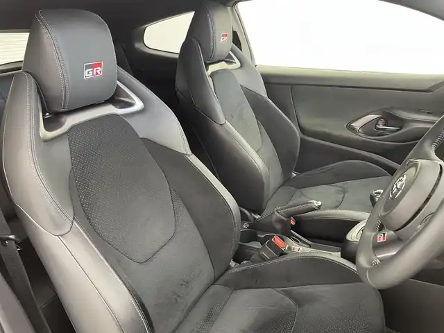 トヨタ ＧＲヤリス RZ ハイパフォーマンス 宮城県 2021(令3)年 4.1万km パール 純正ナビ/・BT接続/フルセグTV/・Mira cast/USB入力/JBLプレミアムサウンド/トヨタセーフティセンス/・ブラインドスポットモニター/・レーントレーシングアシスト/・パーキングブレーキサポート/・プリクラッシュセーフティ/LEDヘッドライト/・フォグランプ/・オートハイビーム/純正18インチホイール/・社外ホイール車載/純正フロアマット/スペアキー/保証書/取説