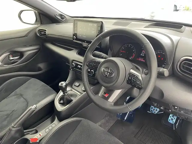 トヨタ ＧＲヤリス RZ ハイパフォーマンス 宮城県 2021(令3)年 4.1万km パール 純正ナビ/・BT接続/フルセグTV/・Mira cast/USB入力/JBLプレミアムサウンド/トヨタセーフティセンス/・ブラインドスポットモニター/・レーントレーシングアシスト/・パーキングブレーキサポート/・プリクラッシュセーフティ/LEDヘッドライト/・フォグランプ/・オートハイビーム/純正18インチホイール/・社外ホイール車載/純正フロアマット/スペアキー/保証書/取説