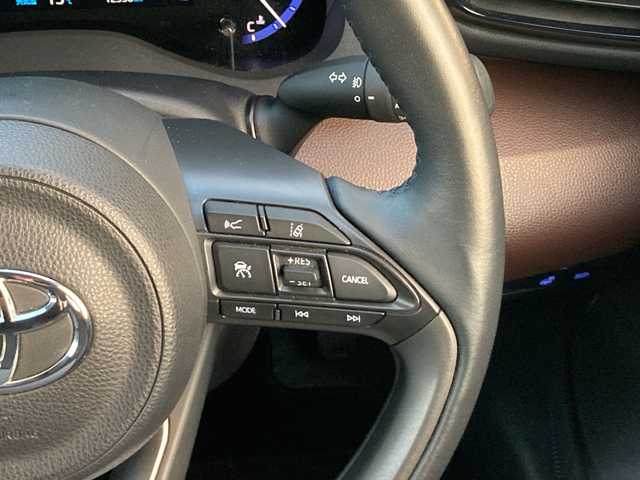 トヨタ ヤリスクロス Z 愛媛県 2021(令3)年 1.3万km ホワイトパールクリスタルシャイン 純正8インチディスプレイオーディオ/・ナビ/・フルセグTV/・Bluetooth/パノラミックビューモニター/ビルトインETC/前後ドライブレコーダー/合皮/ファブリックコンビシート/前席シートヒーター/トヨタセーフティセンス/・プリクラッシュセーフティ/・レーントレーシングアシスト/・レーダークルーズコントロール/・オートマチックハイビーム/・ロードサインアシスト/LEDヘッドランプ/純正18インチAW/ステアリングヒーター/ステアリングスイッチ/プッシュスタート/保証書/取扱説明書