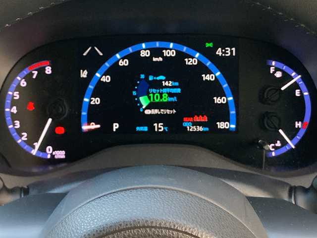 トヨタ ヤリスクロス Z 愛媛県 2021(令3)年 1.3万km ホワイトパールクリスタルシャイン 純正8インチディスプレイオーディオ/・ナビ/・フルセグTV/・Bluetooth/パノラミックビューモニター/ビルトインETC/前後ドライブレコーダー/合皮/ファブリックコンビシート/前席シートヒーター/トヨタセーフティセンス/・プリクラッシュセーフティ/・レーントレーシングアシスト/・レーダークルーズコントロール/・オートマチックハイビーム/・ロードサインアシスト/LEDヘッドランプ/純正18インチAW/ステアリングヒーター/ステアリングスイッチ/プッシュスタート/保証書/取扱説明書