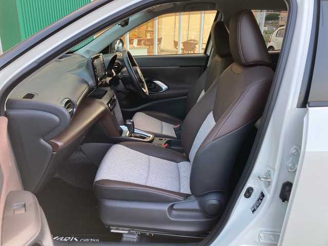 トヨタ ヤリスクロス Z 愛媛県 2021(令3)年 1.3万km ホワイトパールクリスタルシャイン 純正8インチディスプレイオーディオ/・ナビ/・フルセグTV/・Bluetooth/パノラミックビューモニター/ビルトインETC/前後ドライブレコーダー/合皮/ファブリックコンビシート/前席シートヒーター/トヨタセーフティセンス/・プリクラッシュセーフティ/・レーントレーシングアシスト/・レーダークルーズコントロール/・オートマチックハイビーム/・ロードサインアシスト/LEDヘッドランプ/純正18インチAW/ステアリングヒーター/ステアリングスイッチ/プッシュスタート/保証書/取扱説明書