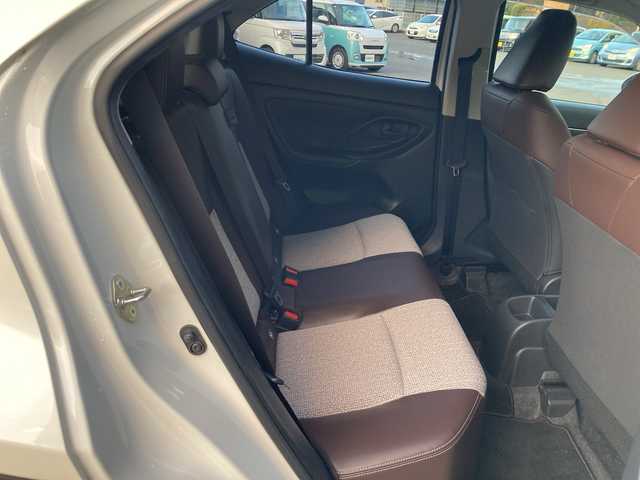 トヨタ ヤリスクロス Z 愛媛県 2021(令3)年 1.3万km ホワイトパールクリスタルシャイン 純正8インチディスプレイオーディオ/・ナビ/・フルセグTV/・Bluetooth/パノラミックビューモニター/ビルトインETC/前後ドライブレコーダー/合皮/ファブリックコンビシート/前席シートヒーター/トヨタセーフティセンス/・プリクラッシュセーフティ/・レーントレーシングアシスト/・レーダークルーズコントロール/・オートマチックハイビーム/・ロードサインアシスト/LEDヘッドランプ/純正18インチAW/ステアリングヒーター/ステアリングスイッチ/プッシュスタート/保証書/取扱説明書