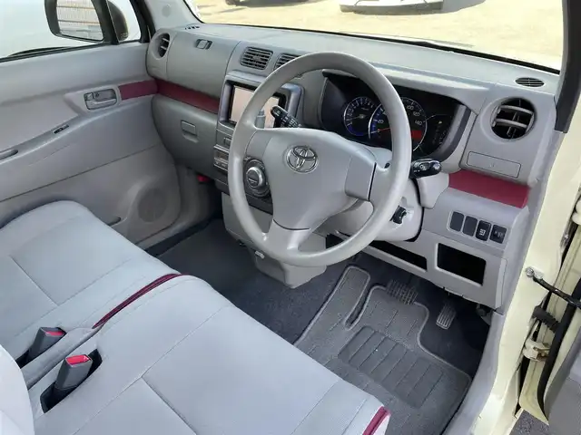 トヨタ ピクシススペース X 道央・札幌 2012(平24)年 6万km コットンアイボリー 4WD/社外メモリーナビ(AM/FM/CD/DVD)/フルセグ(走行中視聴可能)/社外エンスタ/アイドリングストップ/純正フロアマット/純正ドアバイザー/フォグランプ/電動格納ミラー/ヘッドライトレベライザー/積込夏タイヤ/　　(社外AW付 155/65R14 １9年製 溝４ｍｍ)/スペアキー×１