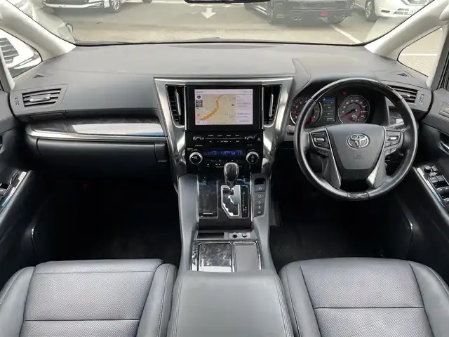 トヨタ アルファード S Cパッケージ 兵庫県 2020(令2)年 4.9万km ブラック サンルーフ/TRDフロントエアロ/モデリスタリアエアロ/純正12.1インチフリップダウンモニター/純正9インチディスプレイオーディオ（ナビ機能付き）/(CD/BT/USB/フルセグTV)/両側パワースライドドア/ビルトインETC/バックカメラ/衝突軽減ブレーキ/レーダークルーズコントロール/コーナーセンサー/ブラインドスポットモニター/デジタルインナーミラー/レザーシート/前席シートヒーター/前席エアーシート/前後席パワーシート/パワーシートメモリ機能3/LEDヘッドライト/オートライト/オートハイビーム/フォグランプ/電動パーキングブレーキ/オートホールド/パワーバックドア/ステアリングリモコン/革巻きステアリング/純正ドアバイザー/純正フロアマット/純正アルミ18インチ