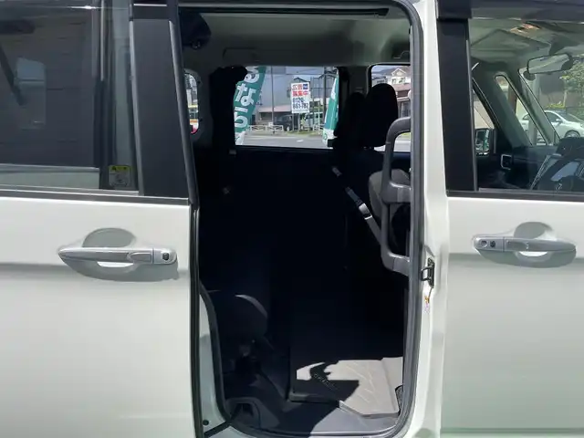 トヨタ ルーミー カスタムG－T 神奈川県 2018(平30)年 7.7万km パールホワイトⅢ 純正メモリナビ/　（CD・Bluetooth）/フルセグTV/両側パワースライドドア/バックカメラ/プリクラッシュセーフティ/前席シートヒーター/アイドリングストップ/ビルトインETC/LEDヘッドライト/スマートキー×2/保証書/取扱説明書