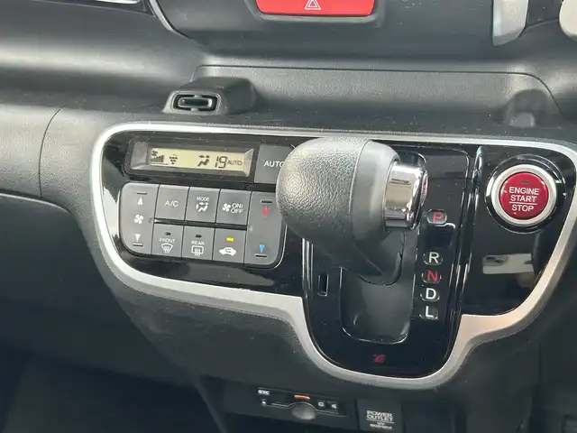 ホンダ Ｎ ＢＯＸ カスタム G Lパッケージ 宮崎県 2016(平28)年 9.7万km スマートブラック /ナビ(VXM-164VFi)//TV/CD/DVD/Bluetooth//バックカメラ//両側パワースライドドア//ビルトインETC//純正フロアマット//純正アルミホイール//ドアバイザー//オートライト//取扱説明書//保証書//スペアキー×１