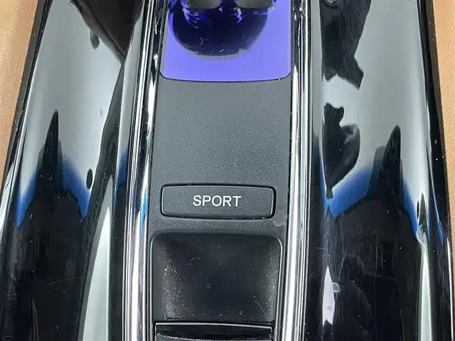 ホンダ ヴェゼル ハイブリッド Z 埼玉県 2015(平27)年 10.1万km ミスティックグリーンパール シティブレーキアクティブシステム/純正８インチナビゲーションVXM-155VFEi/（フルセグTV/CD/DVD/Bluetooth/HDMI入力/SD/AM/FM）/バックカメラ/クルーズコントロール/パドルシフト/前後ドライブレコーダー/ETC/ハーフレザーシート /シートヒーター /電動パーキングブレーキ/ブレーキホールド/スマートキー/プッシュスタート/オートLEDヘッドライト/純正アルミサマータイヤ有