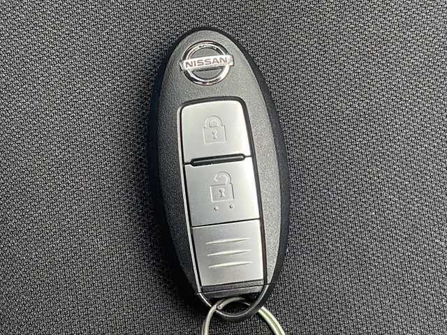 日産 ノート e－パワー X 岐阜県 2019(平31)年 3.6万km パール メモリナビ/アイドリングストップ/ドアバイザー/プッシュスタート/HID/オートライト/コーナーセンサー/レーンアシスト