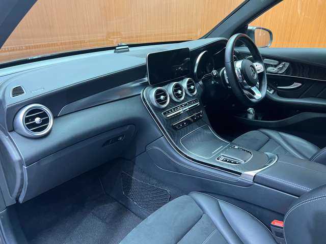 メルセデス・ベンツ ＧＬＣ２２０ d 4マチック AMGライン 千葉県 2019(令1)年 3.8万km グレー ＡＣＣ　/半革シート　/ナビ　/ＴＶ　/Ｂｌｕｅｔｏｏｔｈ接続　/３６０°後席モニター　/シートヒーター　/電動リアゲート　/ハイビームアシスト　/ＬＥＤヘッドライト　/衝突軽減Ｂ　/ＢＳＭ　/ＬＫＡ　/ＥＴＣ　/禁煙車