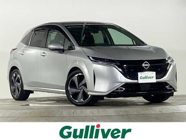 日産 オーラ G レザーエディション 広島県 2021(令3)年 1万km ブリリアントシルバー 純正９型ナビ/フルセグTV　CD/DVD　Bluetooth/バックカメラ/全方位カメラ　/デジタルルームミラー　/ＥＴＣ２．０　/前後ドライブレコーダー/コーナーセンサー　/エマージェンシーブレーキ　/レーンキープ　/ブラインドスポットモニター/電子パーキング/オートホールド/ハーフレザー　/純正１７インチアルミホイール/ＬＥＤヘッドライト/フォグランプ/ドアバイザー